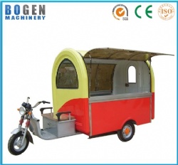 Three-wheels semi-closed moving type food car